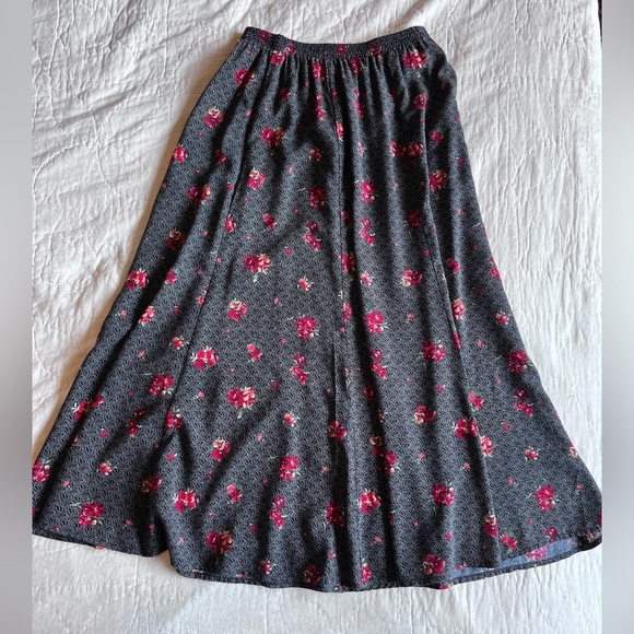 Liz Baker Essentials Skirt size Small Petite - Picture 2 of 5